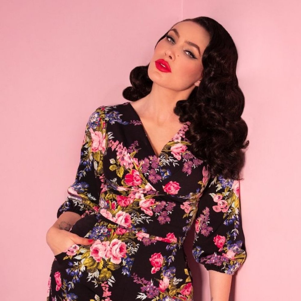 BNWT - Vixen by Micheline Pitt Black Vintage Floral Bawdy Crop Top Blouse